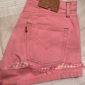 Vintage pink Levi shorts